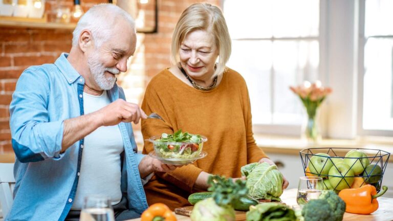 Alimentación inteligente en la menopausia, clave para el bienestar en esta nueva etapa 