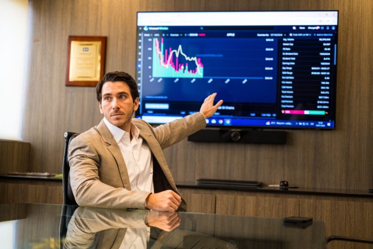 Reinaldo Ramos D’Agostino: evaluación de riesgos y oportunidades en la inversión financiera