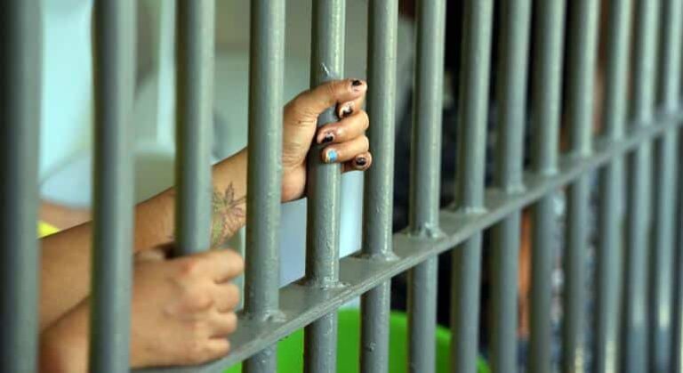 Una comisión de la ONU halla evidencia de tortura en Ucrania por parte de Rusia