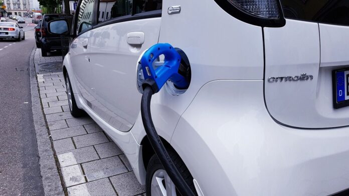La Universidad Politécnica de Madrid y Full&Fast ponen en marcha una herramienta que permite optimizar los puntos de carga de flotas de vehículos eléctricos