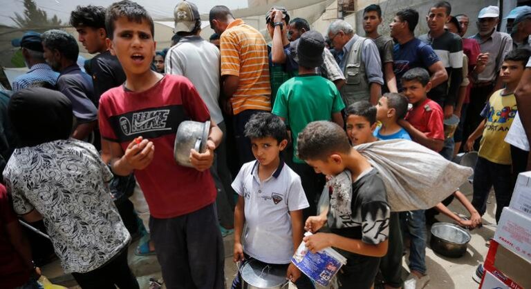 Vacunación en Gaza, Cisjordania, mujeres en conflicto... Las noticias del miércoles