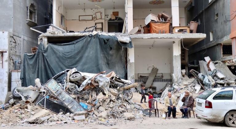 En el norte de Gaza «huele a muerte por todas partes», dice el responsable de UNRWA