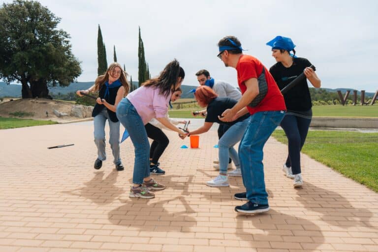 El secreto para equipos más conectados y una cultura empresarial más sólida: los retiros corporativos