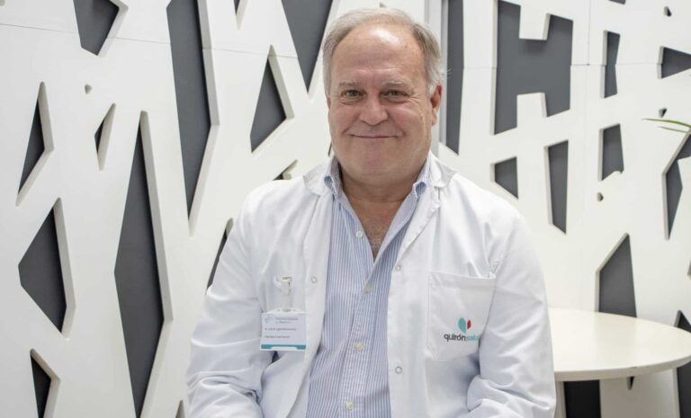 José María Egaña, cirujano vascular de Policlínica Gipuzkoa: "El riesgo de desarrollar trombosis aumenta durante el embarazo, el postparto y con el uso de terapias hormonales"