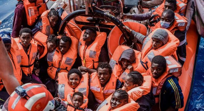 Los refugiados que cruzan el Mediterráneo necesitan más protección