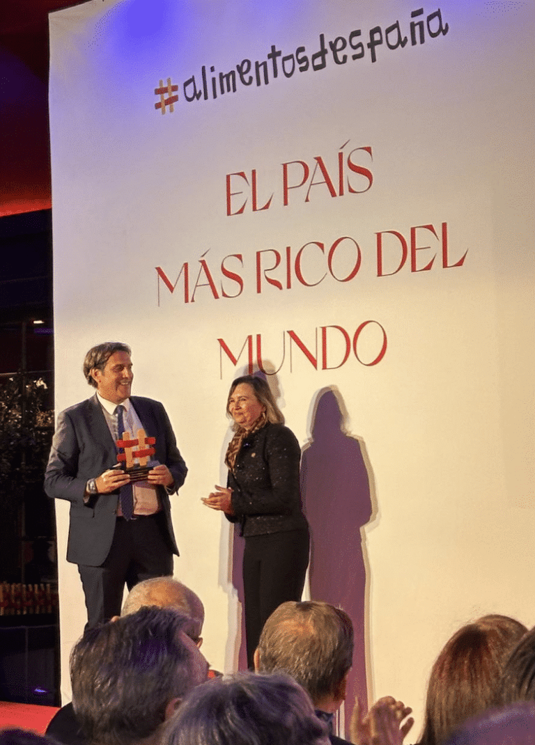 Pesca España celebra su segundo aniversario recibiendo el Premio Alimentos de España