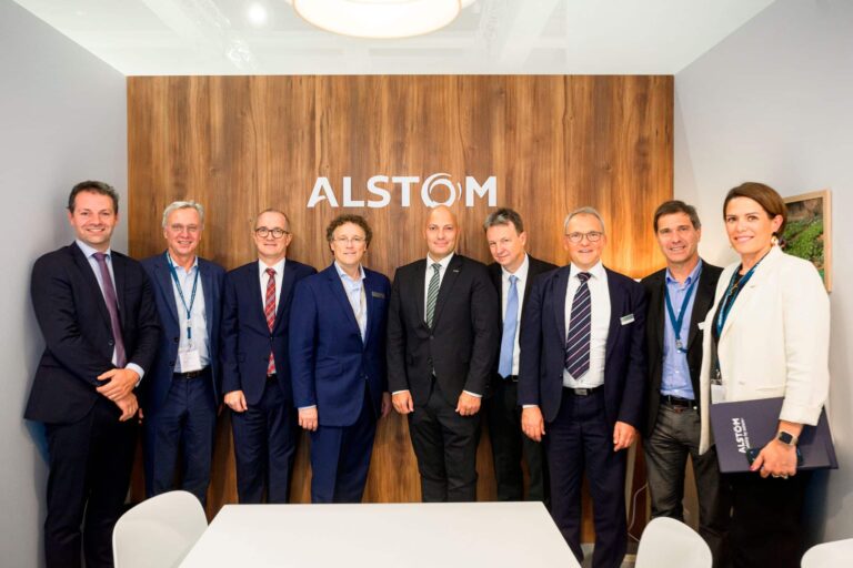 Schaeffler y Alstom firman un acuerdo de asociación estratégica para un mayor desarrollo del transporte ferroviario