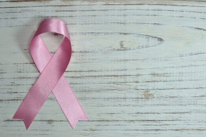 SYNLAB refuerza la importancia del asesoramiento genético en la prevención del cáncer de mama durante el mes de concienciación