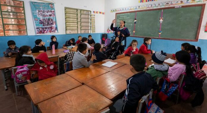 Una niña paraguaya con discapacidad demuestra que la inclusión educativa es posible