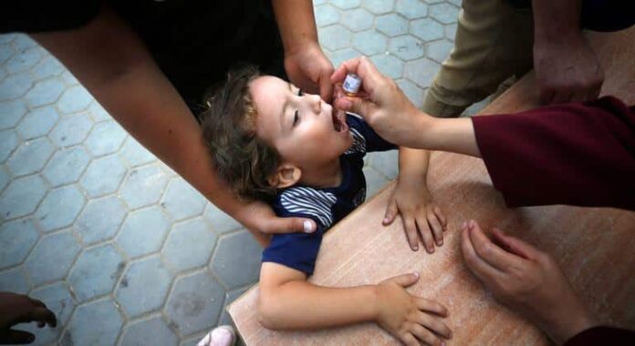 Atacan un centro de vacunación contra la polio en el norte de Gaza