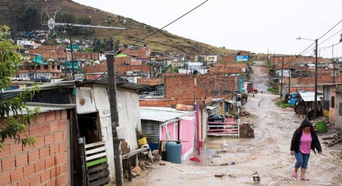 En América Latina disminuye la pobreza pero no la desigualdad