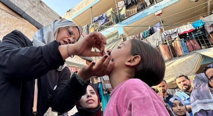 Niños en Gaza, hambruna en Sudán, soluciones para las ciudades de hoy... Las noticias del lunes