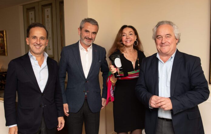 Esther Koplowitz recibe un reconocimiento honorífico en los VII Premios de Diversidad, Equidad e Inclusión, de la Fundación Adecco y el Club de Excelencia en Sostenibilidad