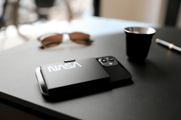 Gobluegoods lanza una nueva línea de carteras NASA-Inspired