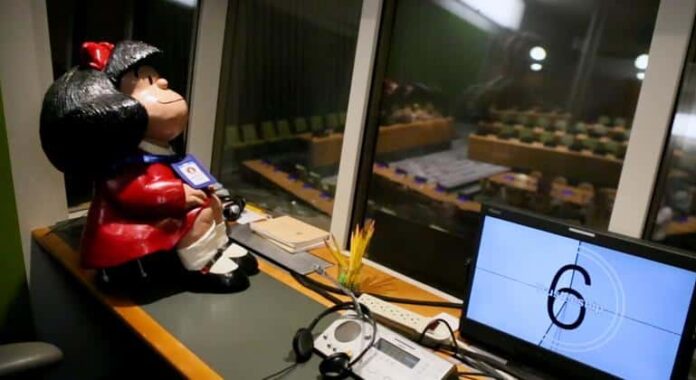 Mafalda cumple su sueño de ser intérprete en la ONU