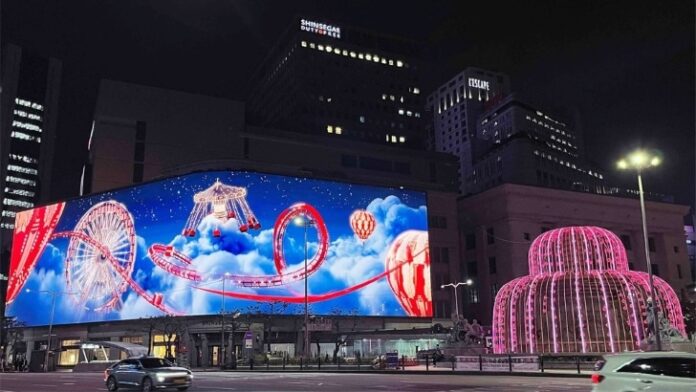 Samsung Electronics Showcases Massive Outdoor LED Signage at Shinsegae Department Store, Ushering in a New Seoul Landmark – Samsung Global Newsroom