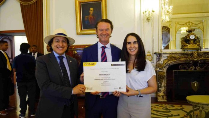 Santiago Peralta, fundador de Paccari, nombrado Embajador del Cacao y del Chocolate por Ecuador