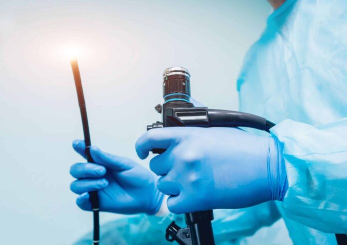 Juan Arenas, jefe del Servicio de Aparato Digestivo de Policlínica Gipuzkoa: "La Inteligencia Artificial aplicada a la endoscopia digestiva mejora la detección y ofrece mayor seguridad"