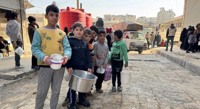 Siria: El enviado de la ONU se reúne con las autoridades de facto