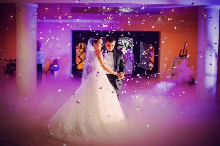 La Boda De Tus Sueños transforma el ambiente de las bodas con iluminación y efectos especiales