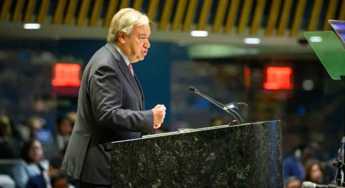 El Secretario General urge a abandonar el camino del “colapso climático” en 2025