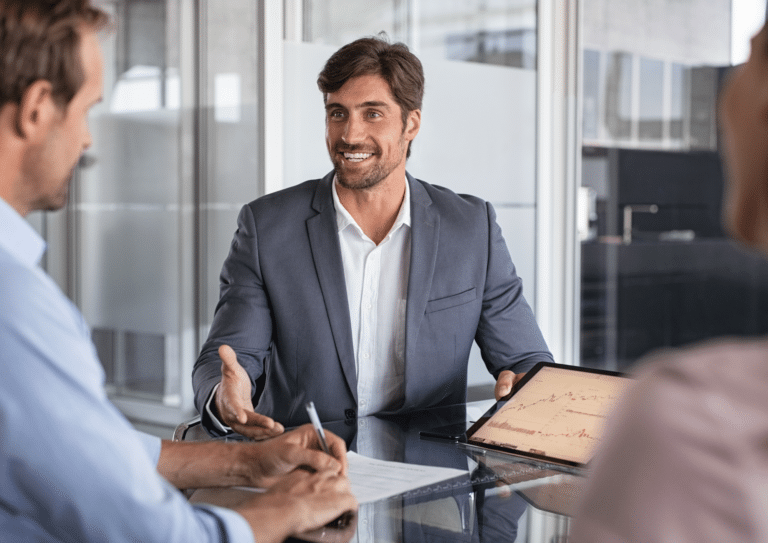 2M Assessors presenta una asesoría integral para empresas y particulares en Manresa