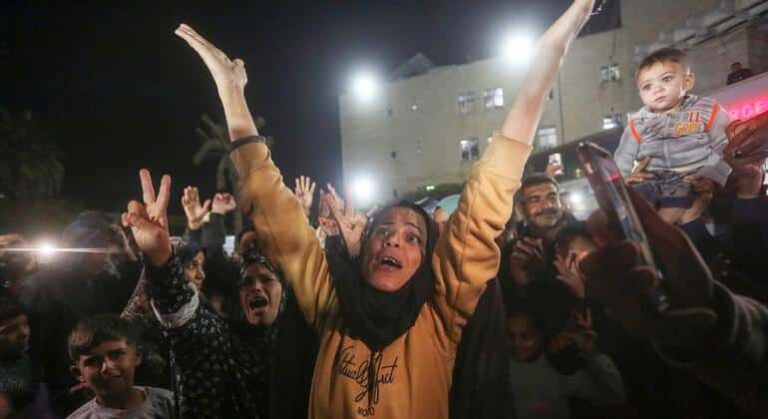 Alto el fuego en Gaza, gripe aviar, empleo... Las noticias del jueves