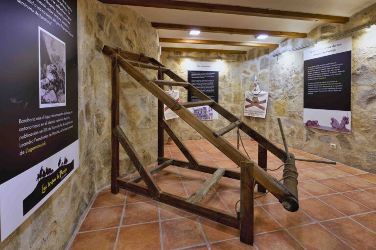 Pareja, historia, patrimonio y deporte que contará en 2025 con zona de playa en su piscina