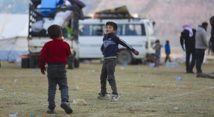 Siria: Cuatro niños mueren cada día por restos de explosivos