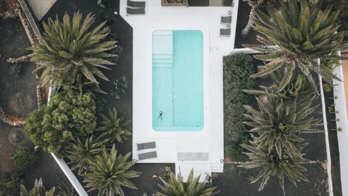 Villa Amonita: arquitectura consciente en Lanzarote con cerámica de APE Grupo
