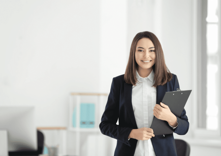 La abogada laboralista Alba Rocosa redefine la resolución de conflictos laborales poniendo como prioridad las emociones de sus clientes
