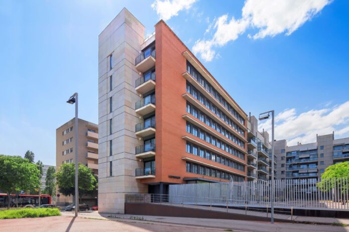 Catalonia Hotels & Resorts adquiere su hotel número 29 en Barcelona en primera línea de mar