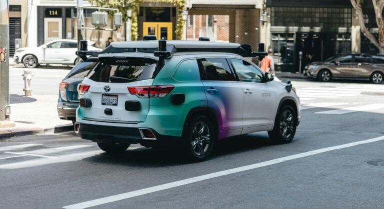 Los cohetes reutilizables, los taxis aéreos y los coches autónomos son el futuro