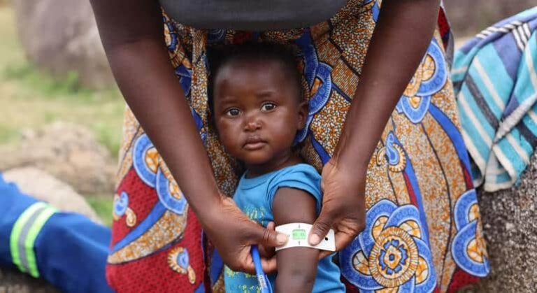 Millones de niños africanos están en riesgo por brotes de enfermedades contagiosas