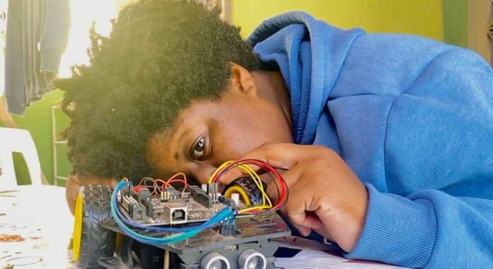 Papel fundamental de las mujeres y niñas en la ciencia