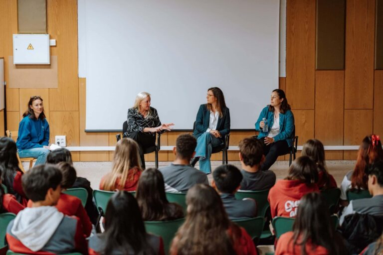 La Fundación United Way prioriza cerrar la brecha de género en ciencia y tecnología en España