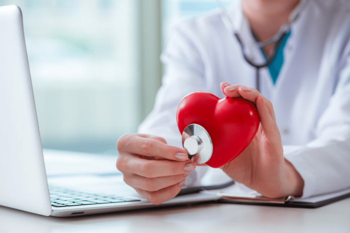 Dr. Eduardo Alegría, cardiólogo de Policlínica Gipuzkoa: "En rehabilitación cardíaca, lo importante no son las pulsaciones, sino sentirse cómodo y no forzar al cuerpo"