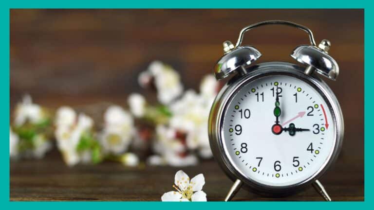 El doctor Carlos Egea explica cómo dormir bien tras el cambio de hora