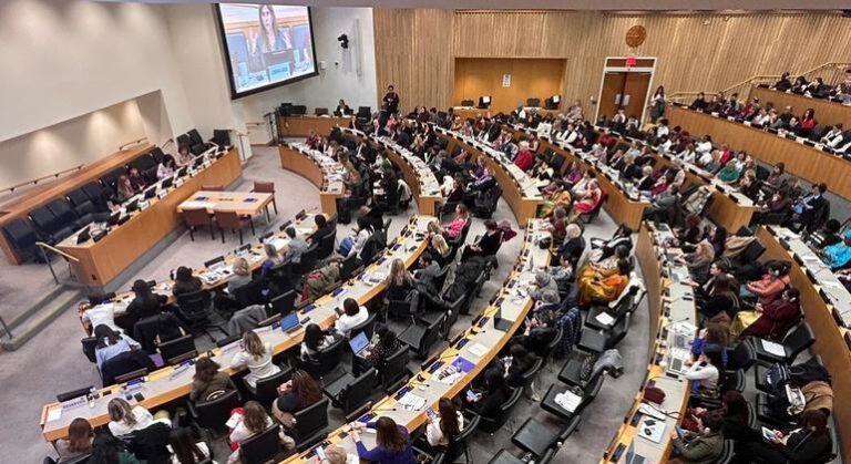 Piden reformas que regulen la violencia digital contra las mujeres en América Latina