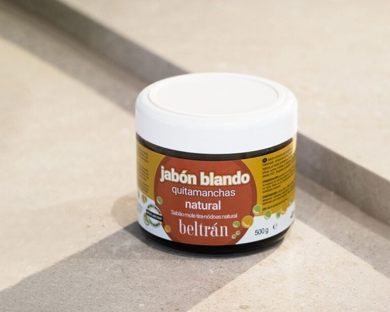 El secreto centenario para conseguir suelos impecables: el jabón blando Beltrán