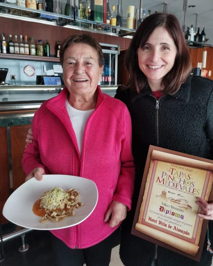 Julia Medrano vuelve a reinar en el Concurso de Pinchos y Tapas Medievales de Almazán