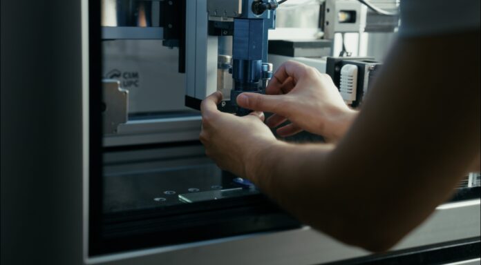 CIM UPC presenta su pionera tecnología de impresión 3D 'Direct Ink Writing' desde el estand de la XaRFA en la Advanced Factories 2025