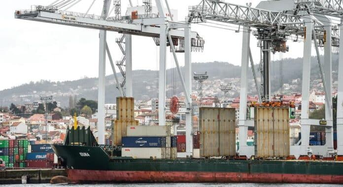 Caída del Comercio Mundial: Impacto del 3% por las Medidas El comercio mundial podría caer un 3% con las medidas arancelarias estadounidenses