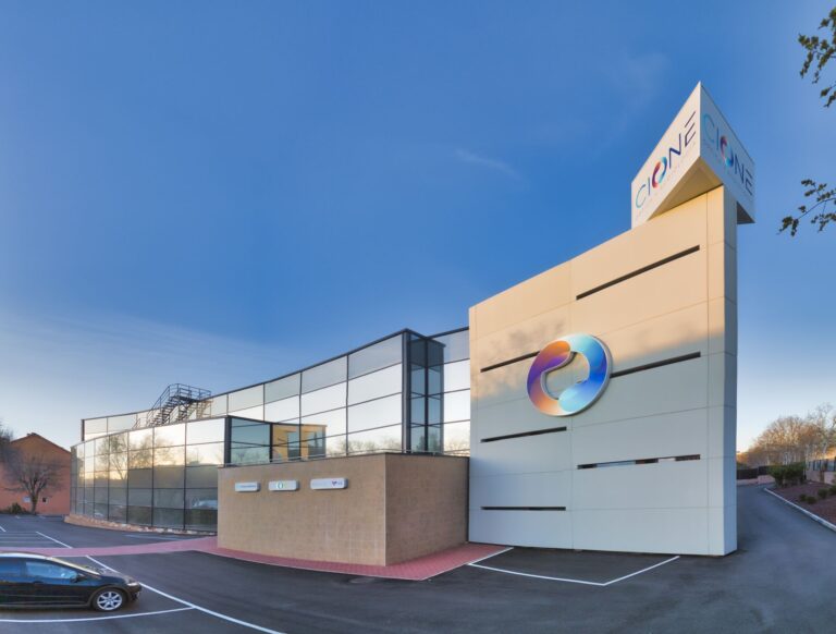 Acuerdo con ADECCO para facilitar a los socios de Cione la selección de personal temporal o fijo