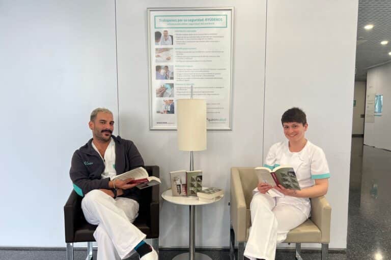 Quirónsalud Bizkaia celebra el Día Internacional del Libro con una acción especial para sus pacientes hospitalizados