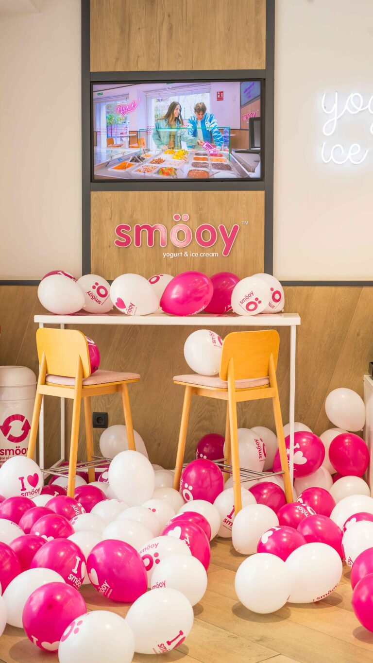 smöoy celebra 15 años de innovación y expansión global en el sector del yogur helado