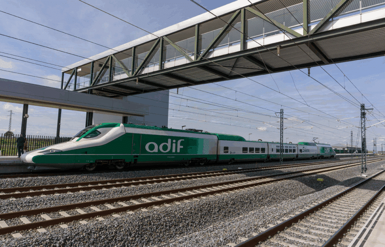 Adif pone en marcha los Premios Corredores 2025