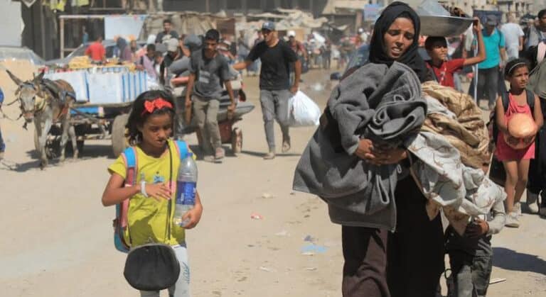 Ayuda a Gaza, UNRWA, coste de los desastres... Las noticias del martes