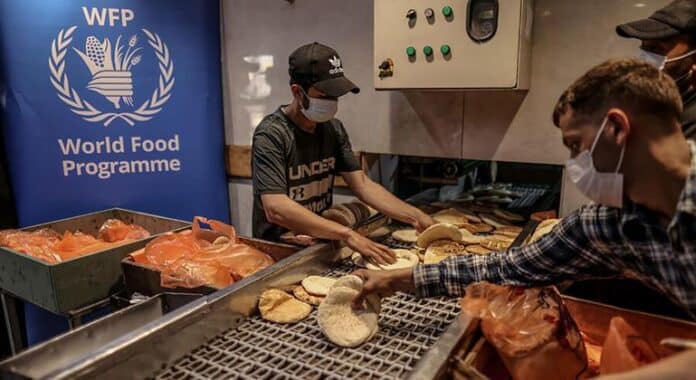 Ayuda en Gaza, diplomáticos israelíes asesinados, refugiados en Kenya... Las noticias del jueves