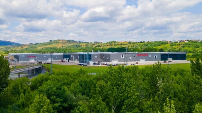 Grupo Avintia y STACBOND firman un acuerdo para impulsar la construcción industrializada